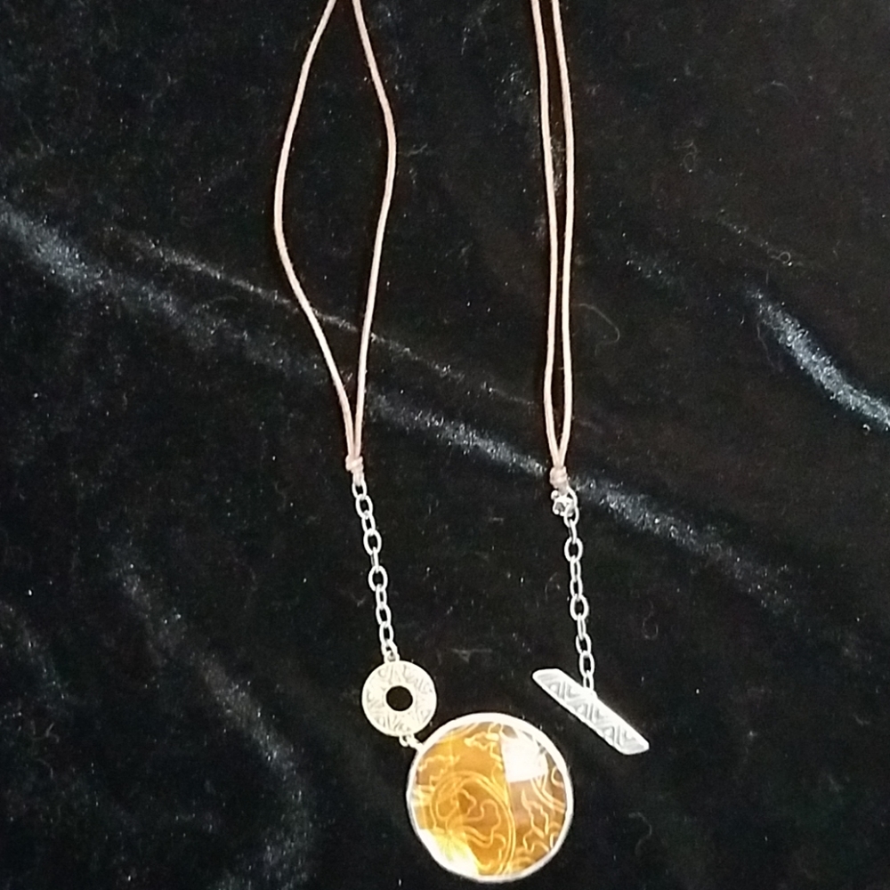SILPADA N2230 Amber Wave Etched Shell - Picture 2 of 6